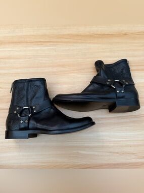 Frye Portia Harness Short Black Leather Boots Women’s Size 7 NWOT NWOBox